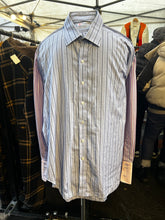 Load image into Gallery viewer, Vintage shirt design
