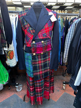 Load image into Gallery viewer, Vintage tartan blazer long style
