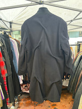 Load image into Gallery viewer, Wool coat

