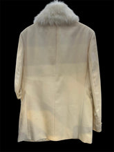 Load image into Gallery viewer, Cream wool blazer
